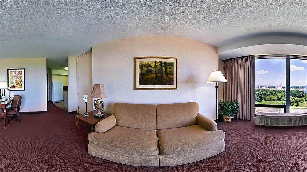 City Place Hotel Сейнт Луис Екстериор снимка