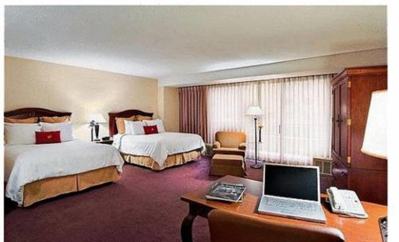 City Place Hotel Сейнт Луис Стая снимка