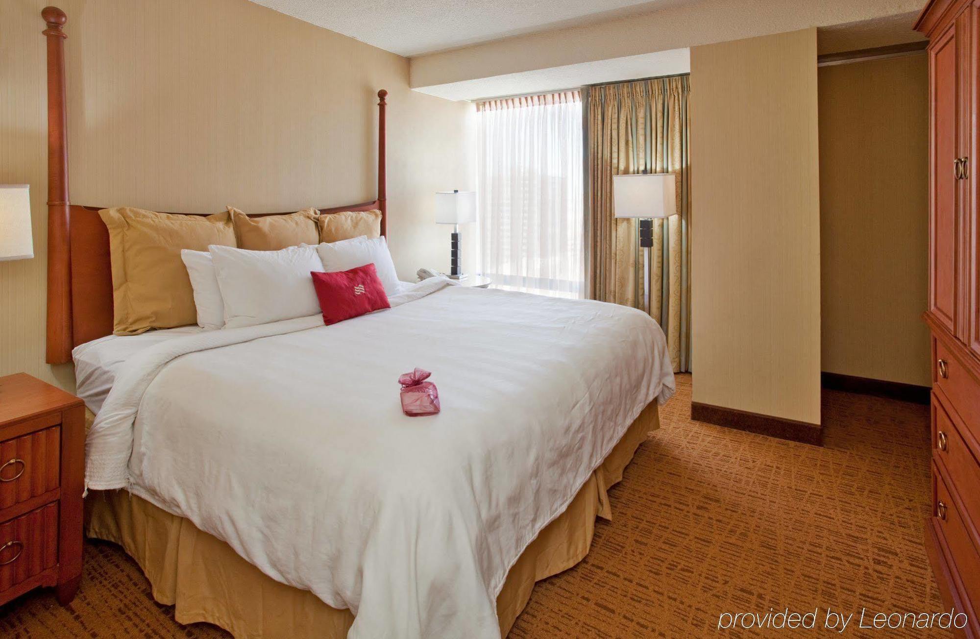 City Place Hotel Сейнт Луис Екстериор снимка