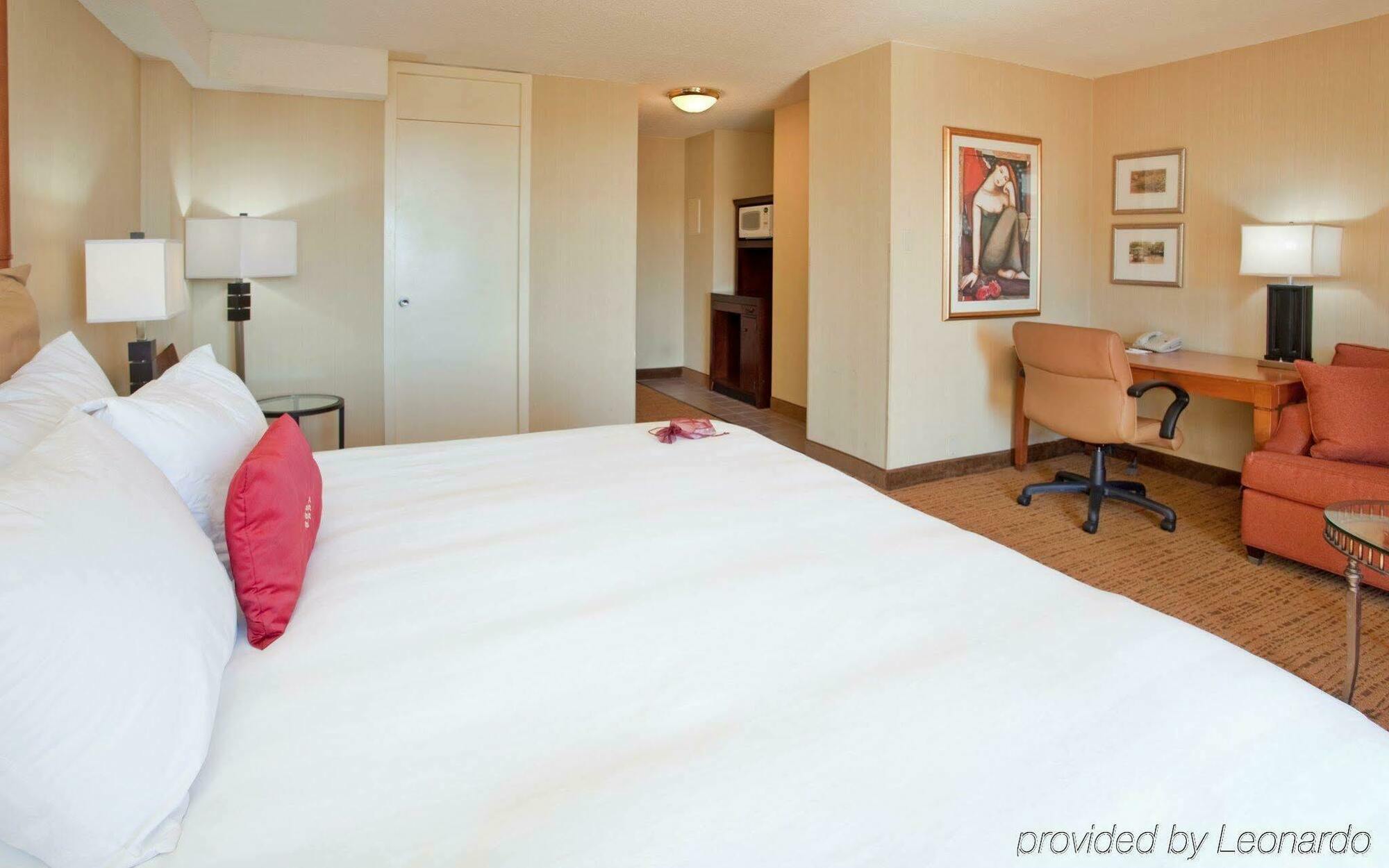 City Place Hotel Сейнт Луис Екстериор снимка